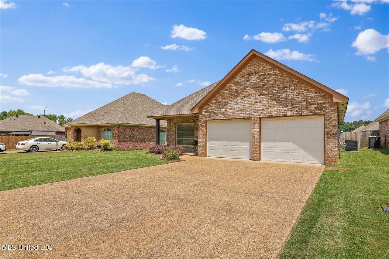 648 Westhill Road Brandon, MS 39042 - Photo 2 of 27 04-648 Westhill Rd