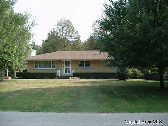 161 Circle Drive Springfield, IL 62703 - Photo 1 of 2 Gallery Image 1