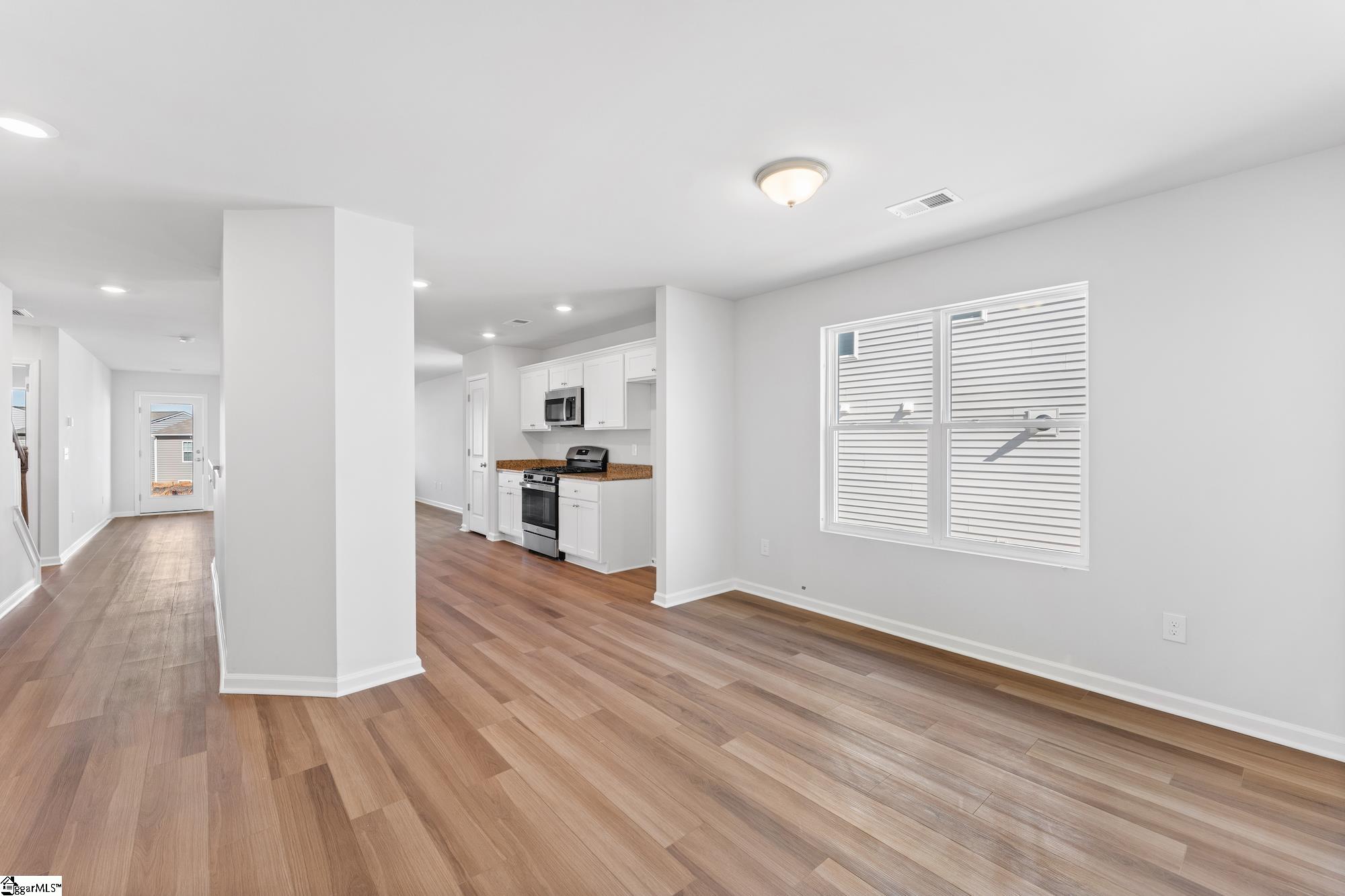 125 West Compass Way Easley, SC 29640 - Photo 5 of 35 Gallery Image 5