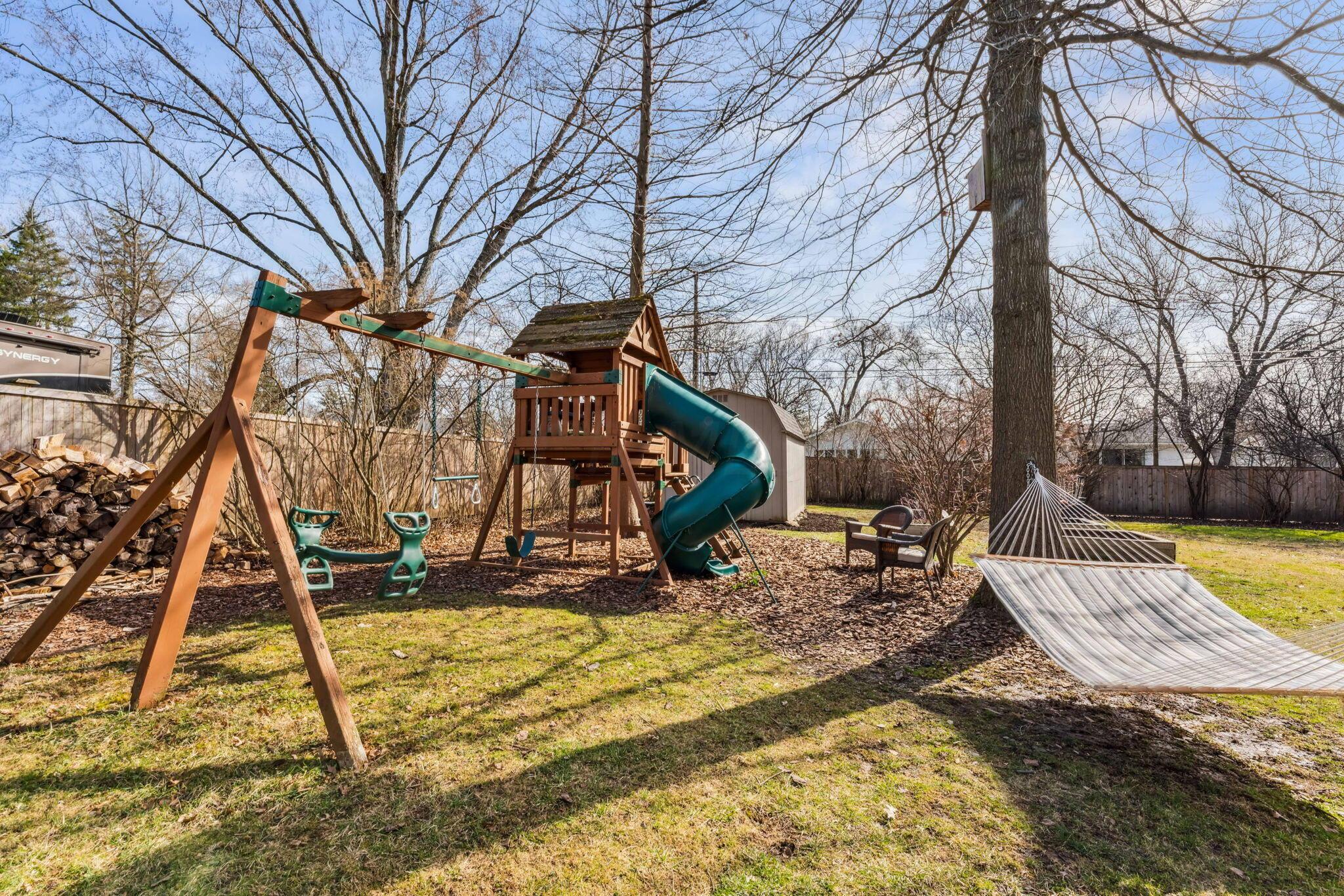 2465 Middlesex Road Upper Arlington, OH 43220 - Photo 96 of 109 Swingset