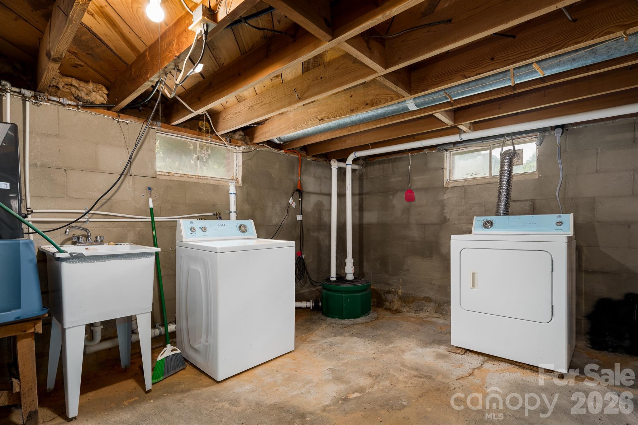 302 Sprinkle Branch Road Marshall, NC 28753 - Photo 31 of 38