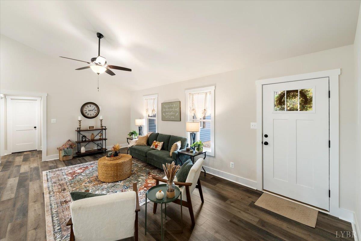 1025 Lindsay Road Forest, VA 24551 - Photo 4 of 31 Gallery Image 4