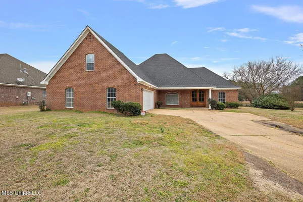$325,000 | 702 Meadow View Cove, Byram, MS 39272