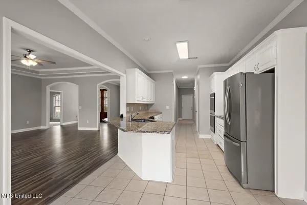 $325,000 | 702 Meadow View Cove, Byram, MS 39272