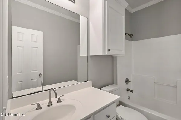 $325,000 | 702 Meadow View Cove, Byram, MS 39272