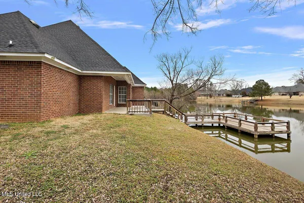 $325,000 | 702 Meadow View Cove, Byram, MS 39272