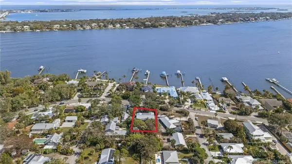 $430,000 | 764 Southeast St Lucie Boulevard, Stuart, FL 34996