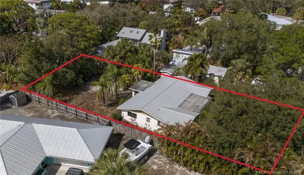 $430,000 | 764 Southeast St Lucie Boulevard, Stuart, FL 34996