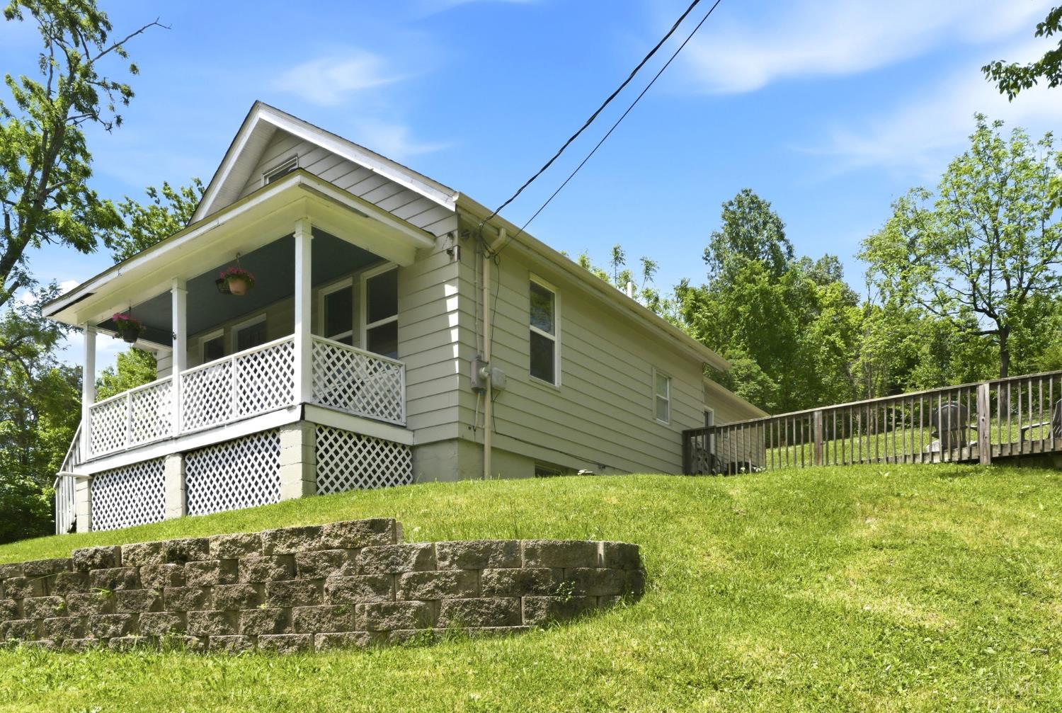 7535 Sheed Road Cincinnati, OH 45247 - Photo 4 of 40