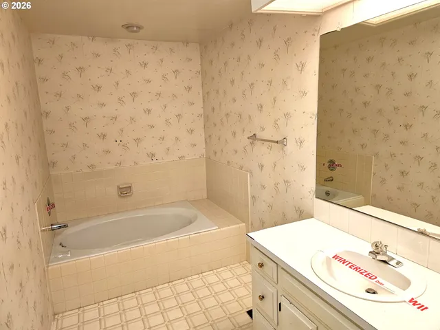 $344,000 | 8360 Southwest Mariners Drive, Wilsonville, OR 97070