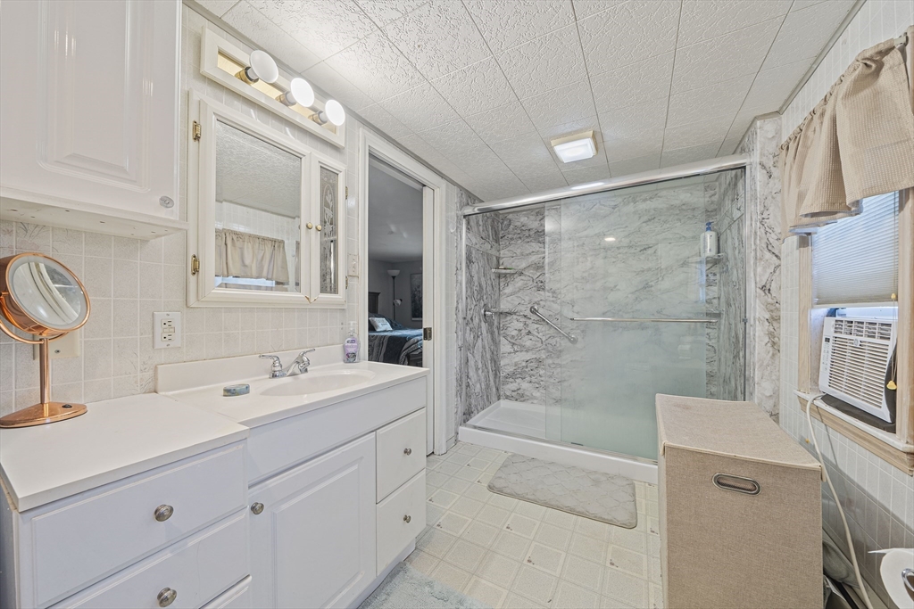 16 Pequot Road Weymouth, MA 02191 - Photo 18 of 36