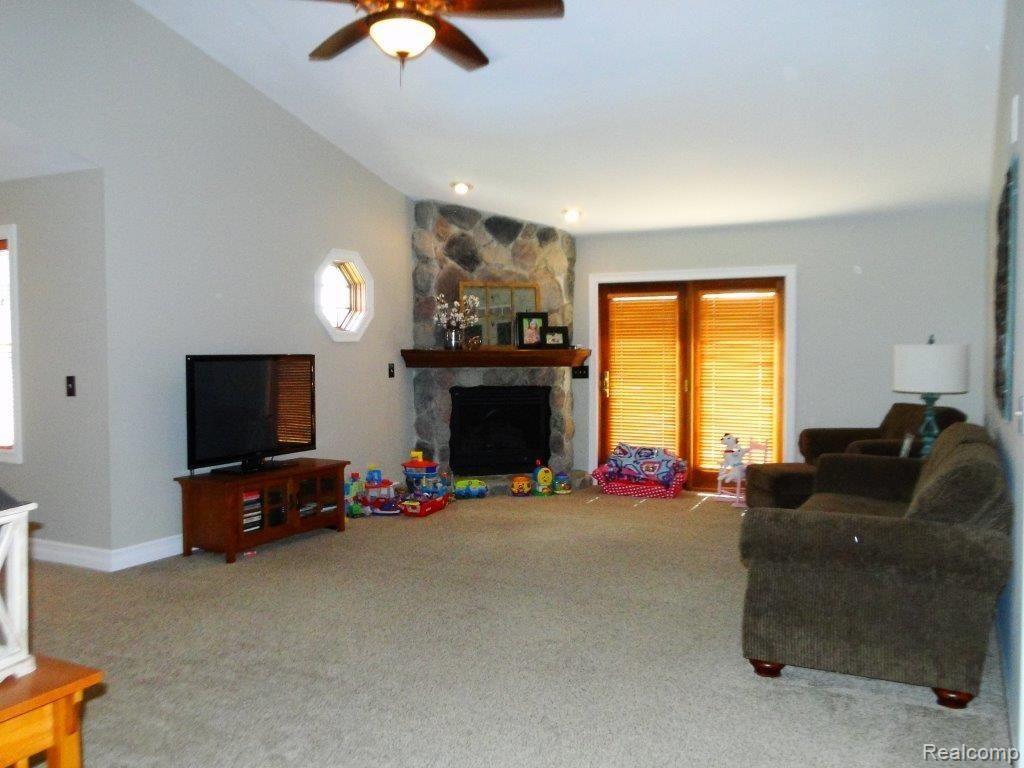 3145 Klam Road Columbiaville, MI 48421 - Photo 8 of 31 Living Room