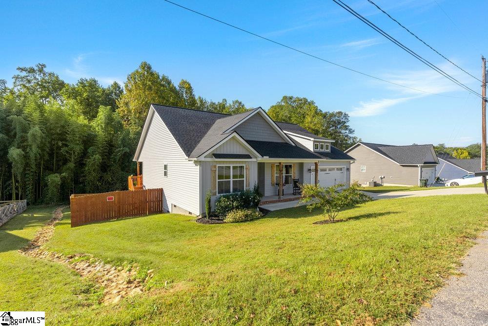 196 Zoar Heights Road Greer, SC 29651 - Photo 3 of 36 Gallery Image 3