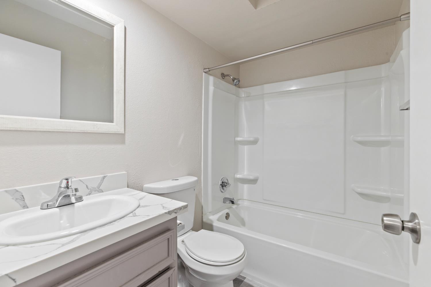 3701 Colonial Drive, Unit 202 Modesto, CA 95356 - Photo 13 of 33