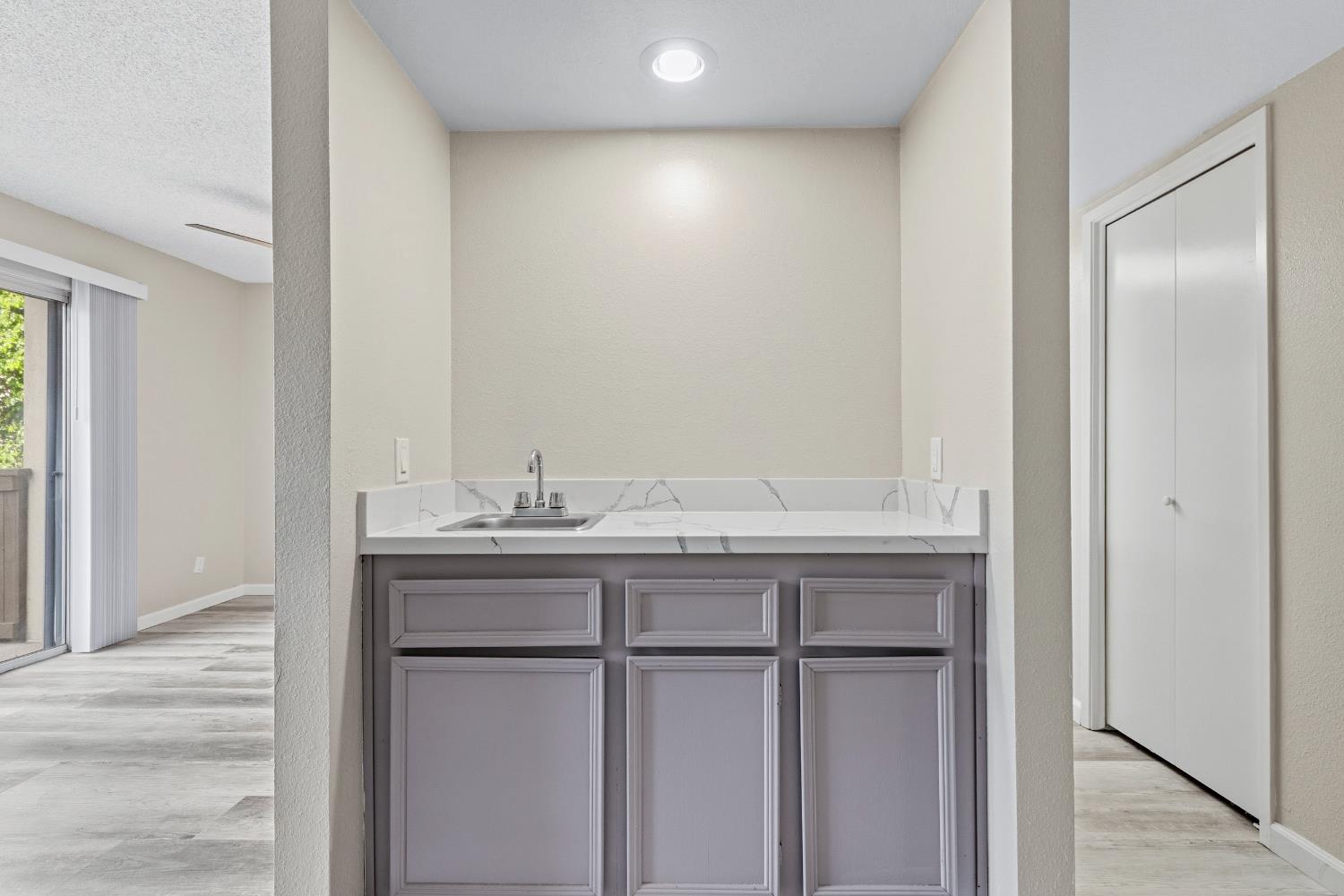 3701 Colonial Drive, Unit 202 Modesto, CA 95356 - Photo 7 of 33