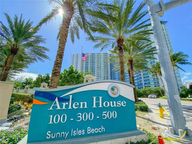 $3,900 | 100 Bayview Drive, Unit 1506, Sunny Isles Beach, FL 33160