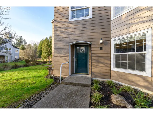 $305,000 | 8635 Southwest Curry Drive, Unit B, Wilsonville, OR 97070