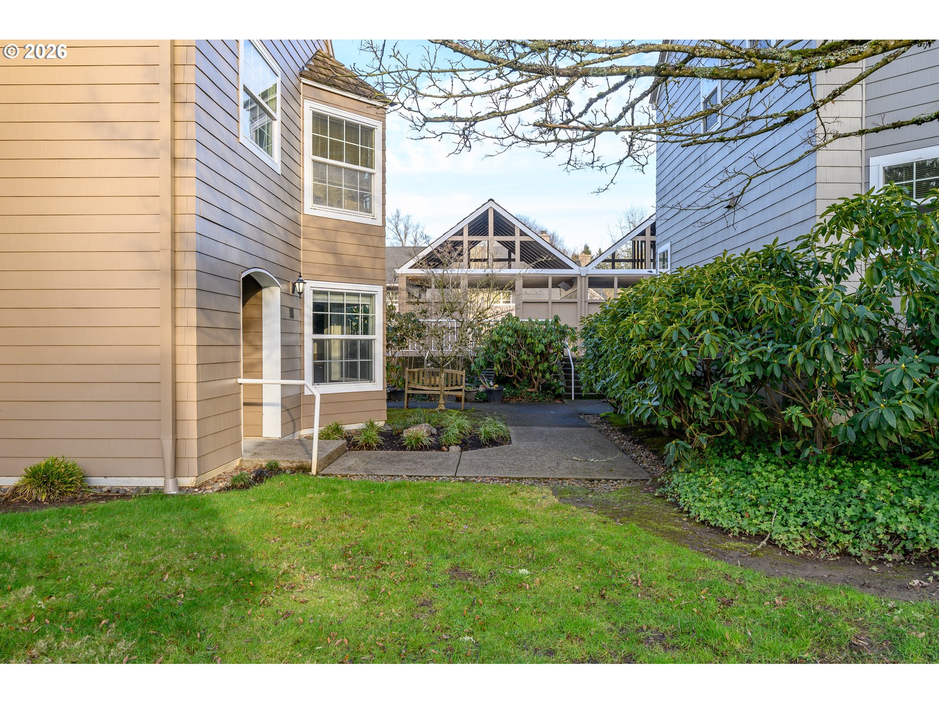 8635 Southwest Curry Drive, Unit B Wilsonville, OR 97070 - Photo 2 of 39