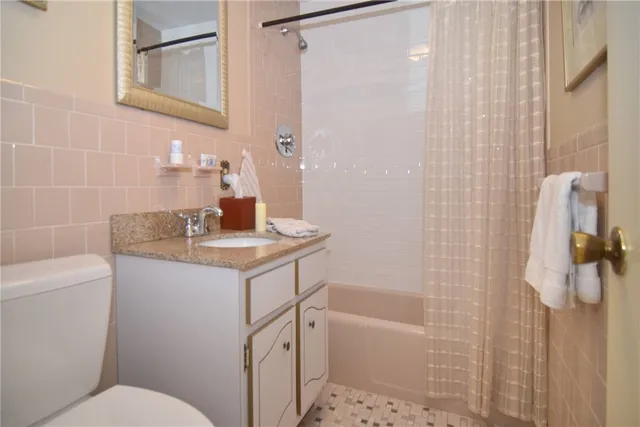 $349,000 | 201 Hoffman Avenue, Unit 19, Cranston, RI 02920