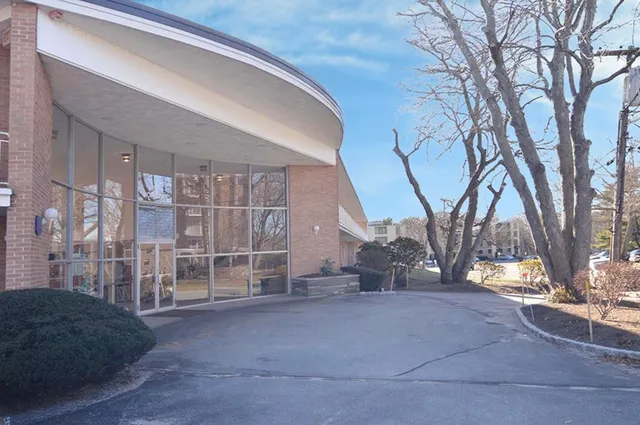 $349,000 | 201 Hoffman Avenue, Unit 19, Cranston, RI 02920