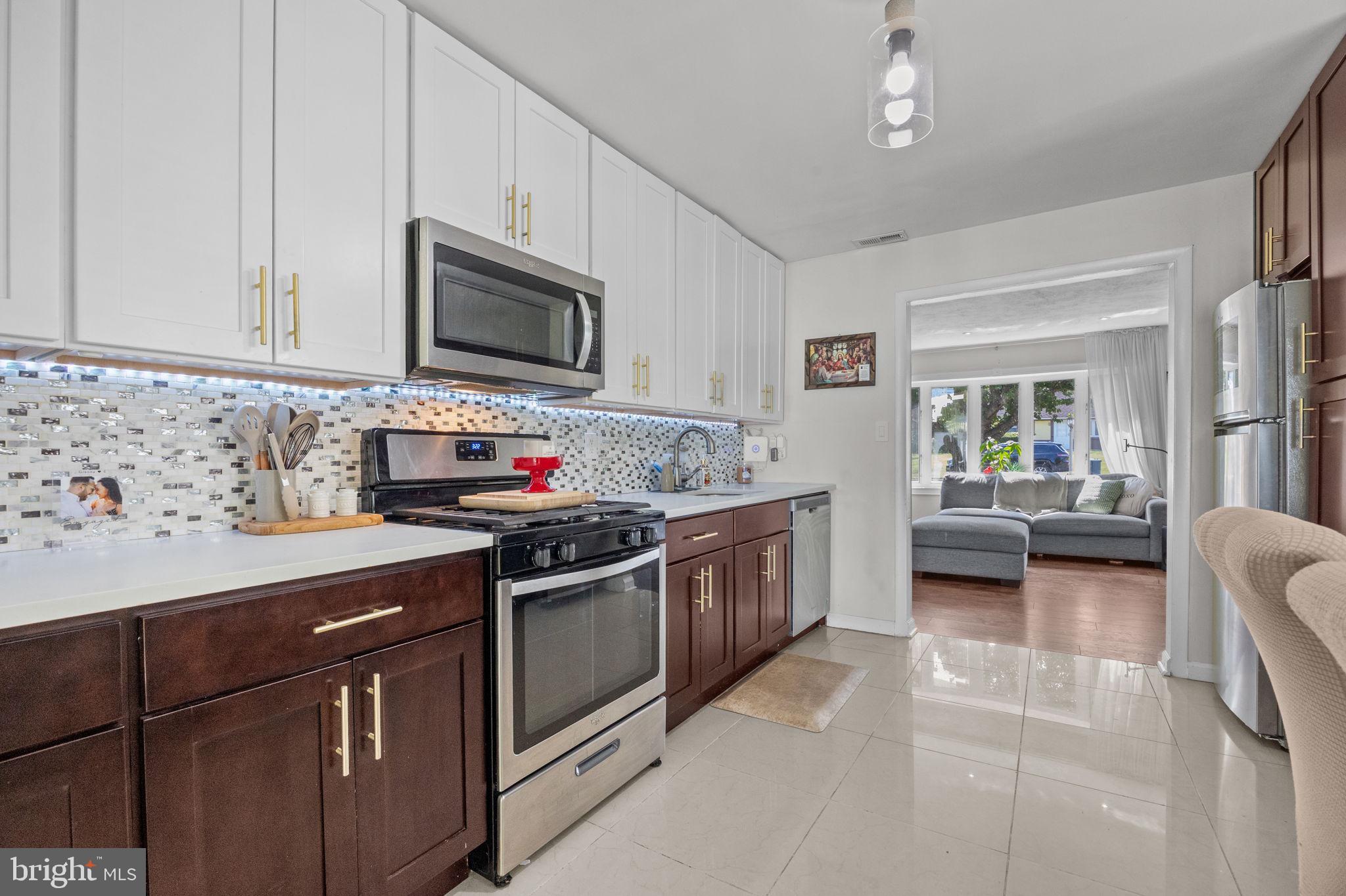 972 Terrace Boulevard Ewing, NJ 08618 - Photo 11 of 26