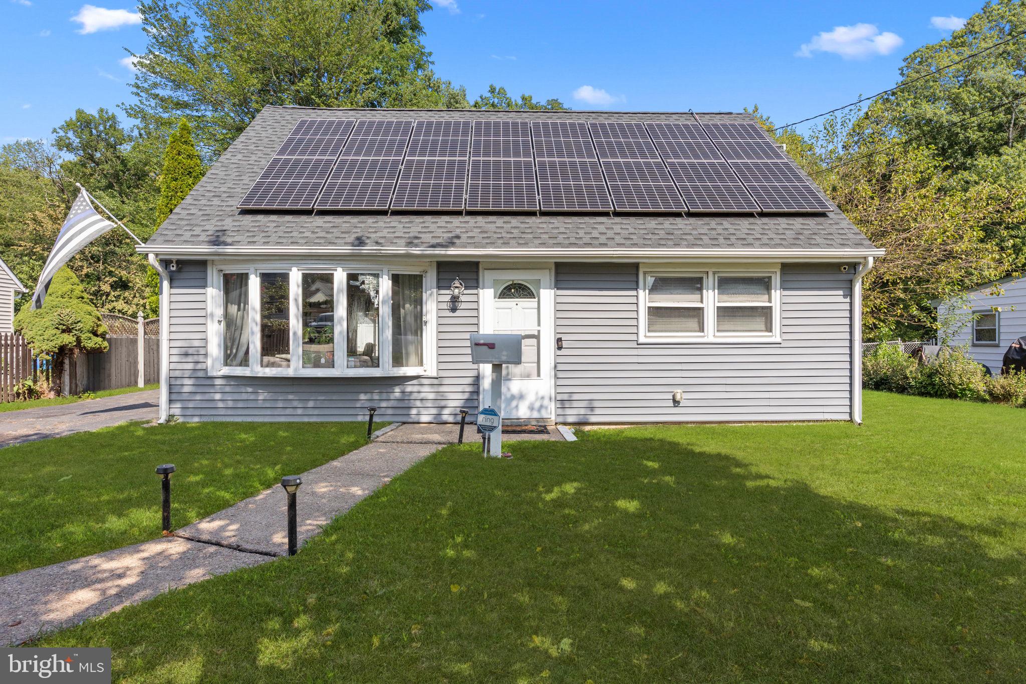 972 Terrace Boulevard Ewing, NJ 08618 - Photo 2 of 26