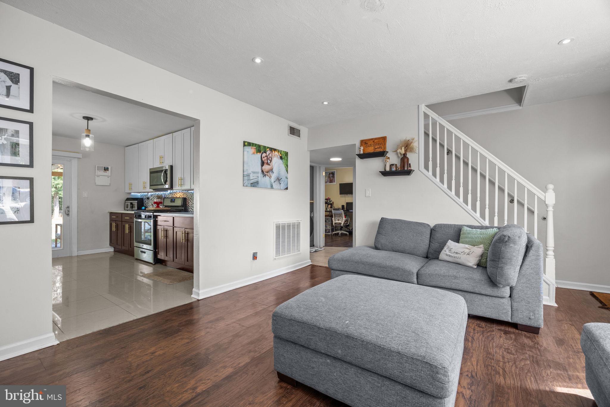 972 Terrace Boulevard Ewing, NJ 08618 - Photo 7 of 26