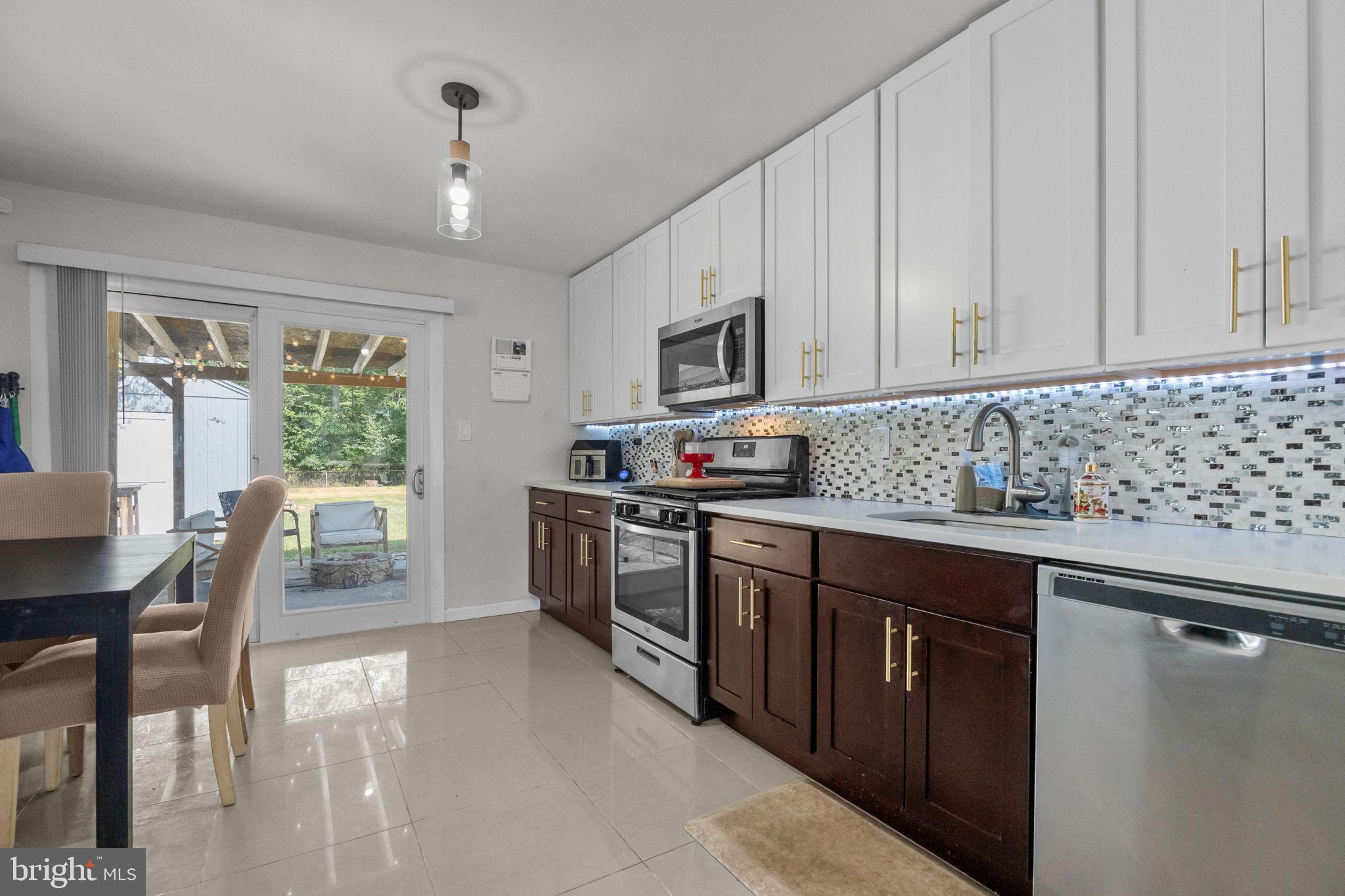 972 Terrace Boulevard Ewing, NJ 08618 - Photo 9 of 26