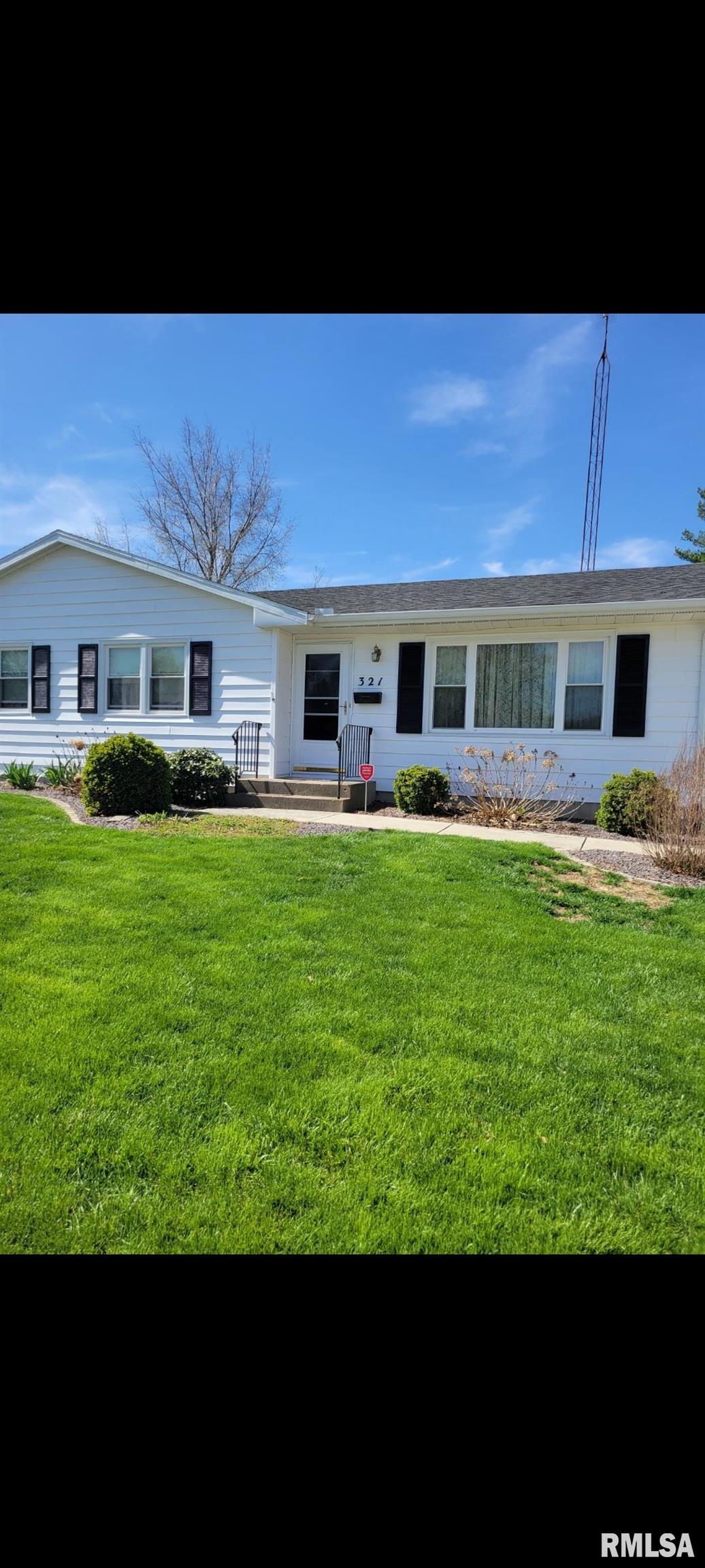 321 Collier Drive Springfield, IL 62704 - Photo 2 of 2