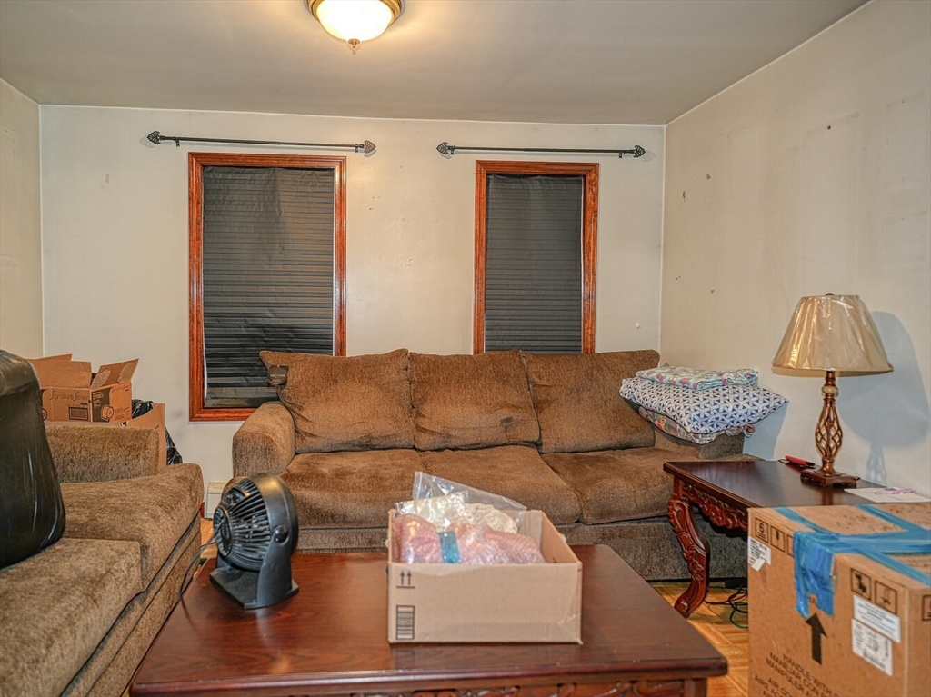 35 Agawam Street Lowell, MA 01852 - Photo 16 of 25