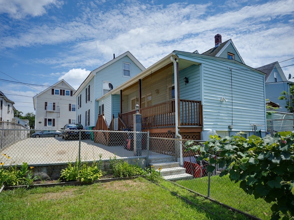 35 Agawam Street Lowell, MA 01852 - Photo 10 of 25