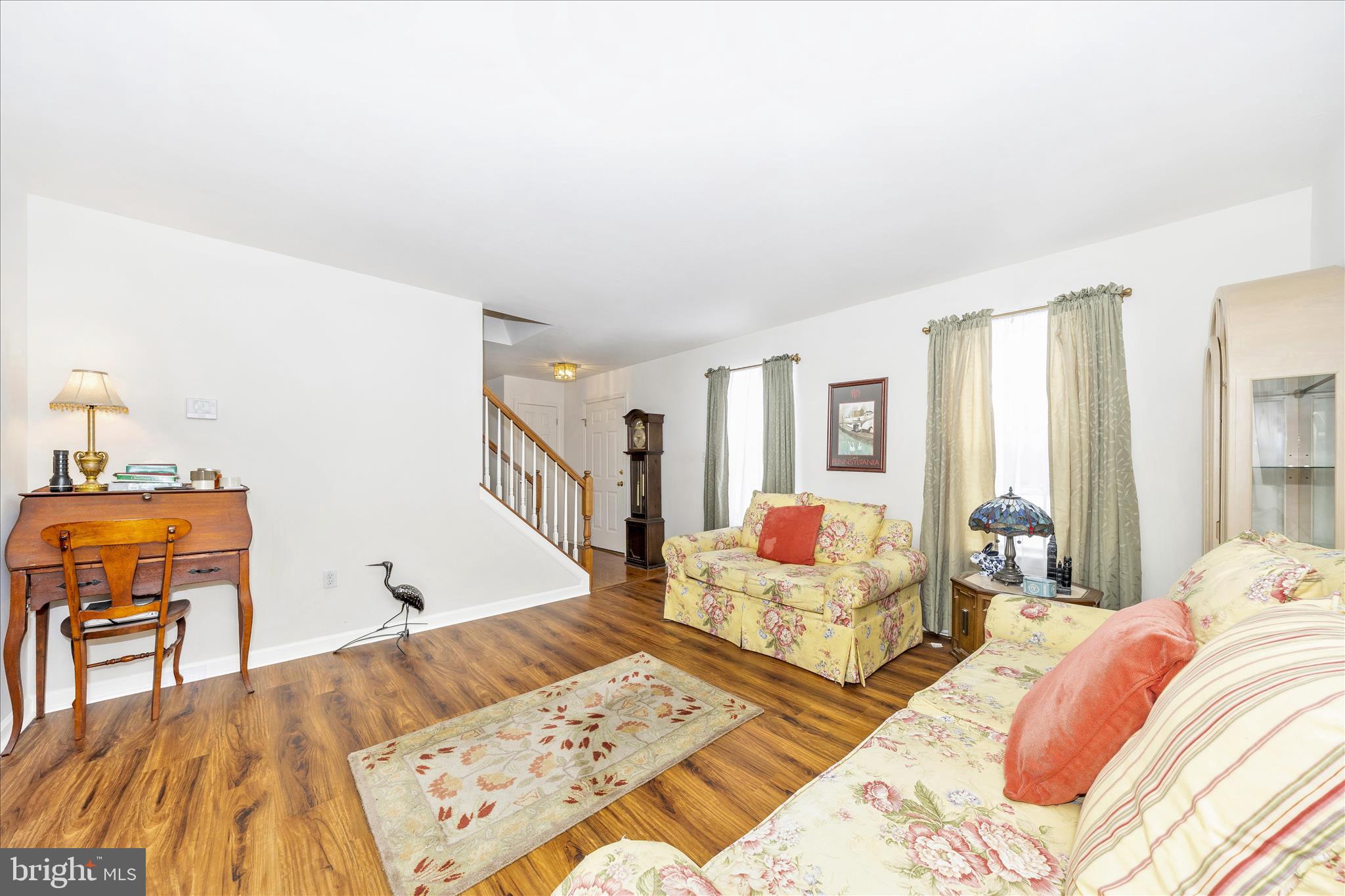 7523 Seneca Ridge Drive York, PA 17403 - Photo 8 of 55 Living Room