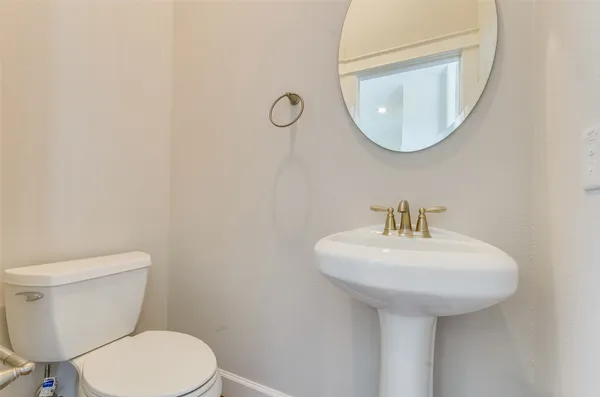 $2,745 | 1815 Napa Creek Lane, Houston, TX 77009