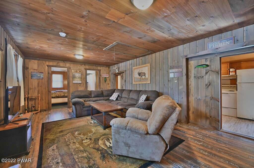149 Entrance Road Tafton, PA 18464 - Photo 7 of 54 Photo 06