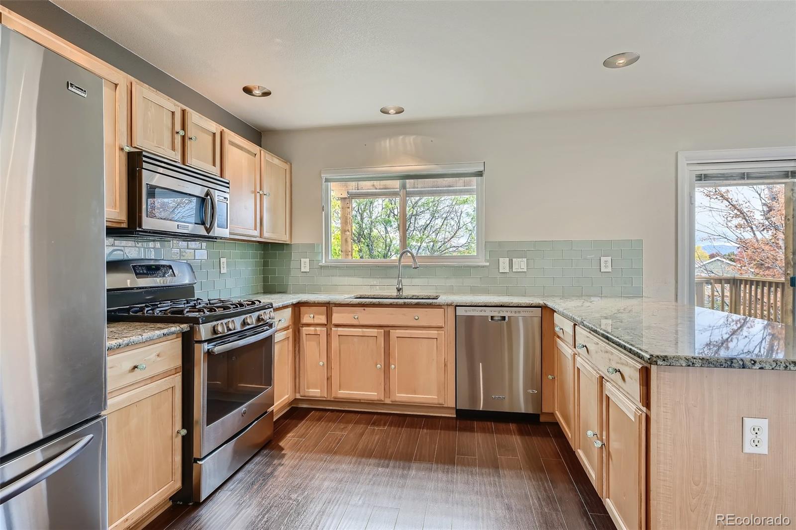 9837 Burberry Way Highlands Ranch, CO 80129 - Photo 8 of 31 Gallery Image 8