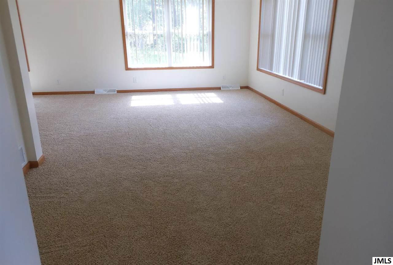 1019 Oak Grove Road Jackson, MI 49203 - Photo 3 of 6 Photo 3