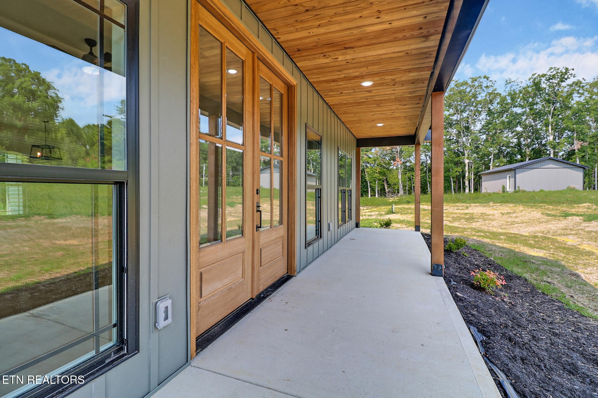 1458 Taylor Place Road Jamestown, TN 38556 - Photo 4 of 35 Gallery Image 4