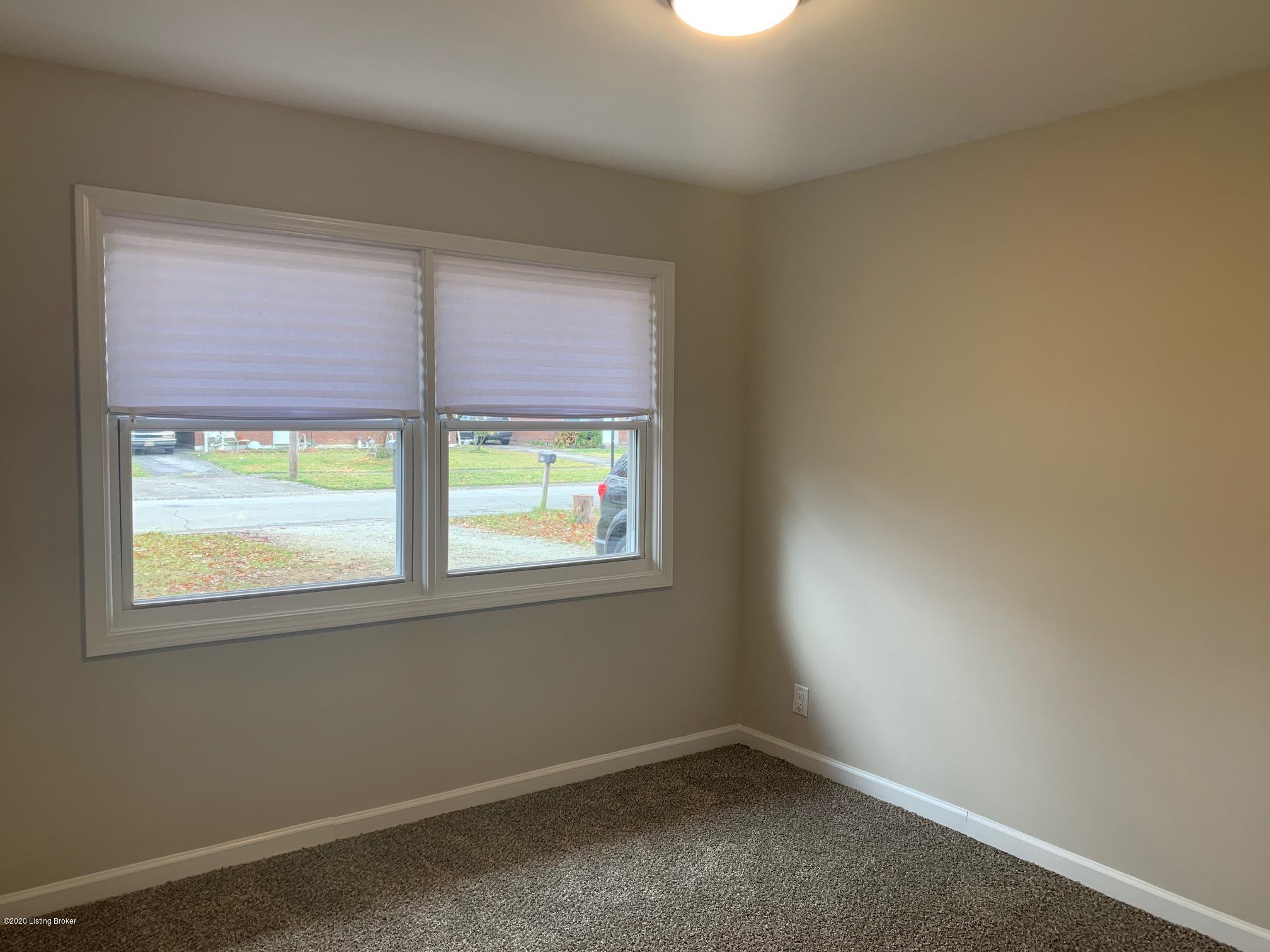 5421 Ripple Lane Louisville, KY 40218 - Photo 6 of 12 Bedroom 2