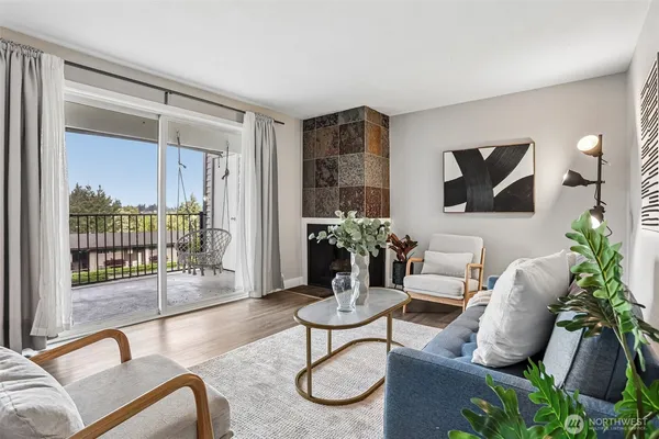 $600,000 | 430 Bellevue Way Southeast, Unit 105, Bellevue, WA 98004