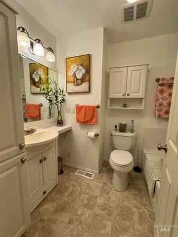 $434,900 | 522 North Apple Street, Shoshone, ID 83352