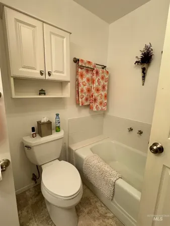 $434,900 | 522 North Apple Street, Shoshone, ID 83352