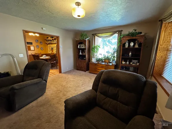 $434,900 | 522 North Apple Street, Shoshone, ID 83352