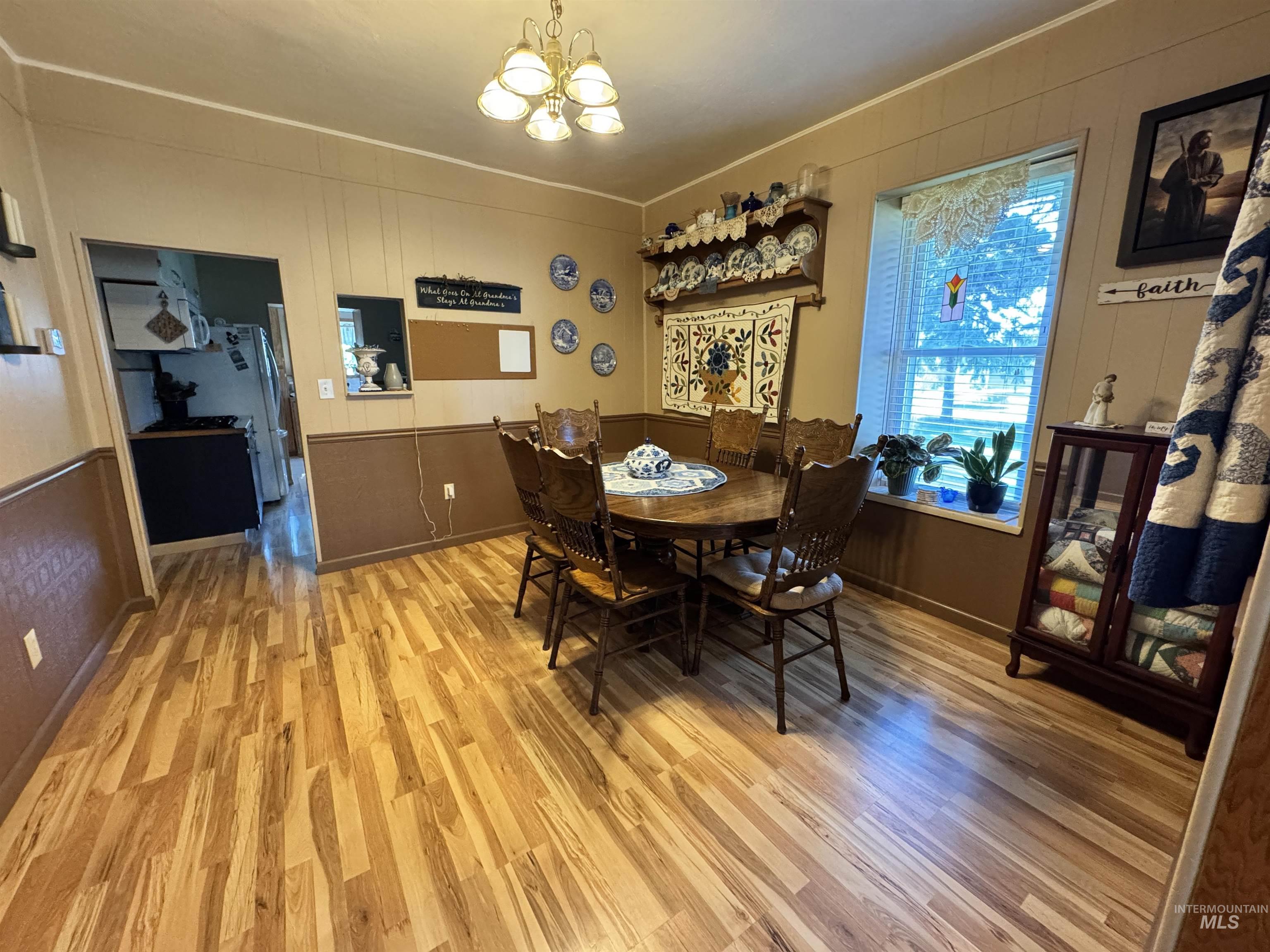 522 North Apple Street Shoshone, ID 83352 - Photo 7 of 42