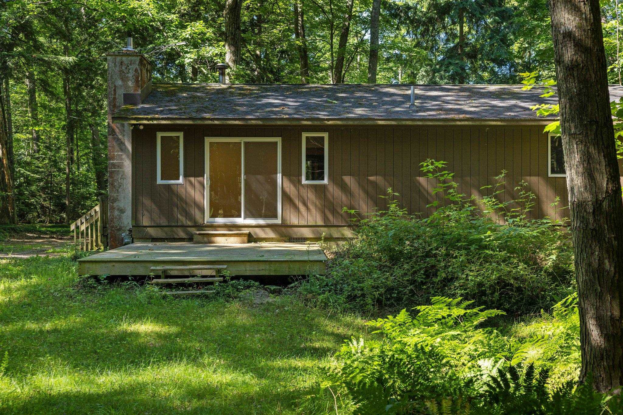 2823 Neahtawanta Road Traverse City, MI 49686 - Photo 24 of 33 1924458-c7e8b6a6-5ec2-4389-9a26-27ddbbac4f1f.JPG