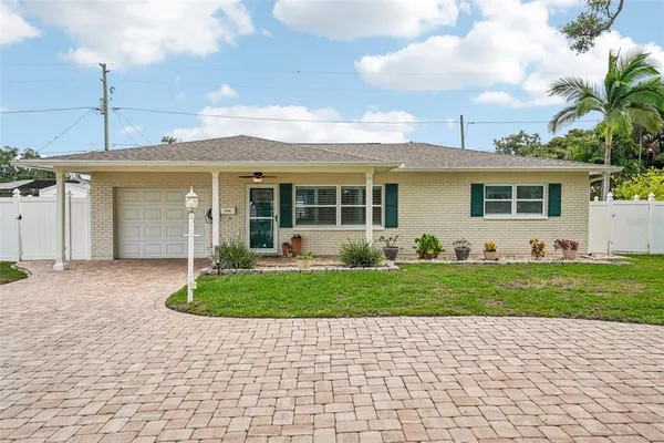 $509,000 | 9725 48th Place North, St. Petersburg, FL 33708