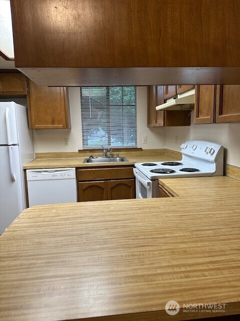 5303 149th Street Southwest, Unit 1 Edmonds, WA 98026 - Photo 3 of 16 Gallery Image 3