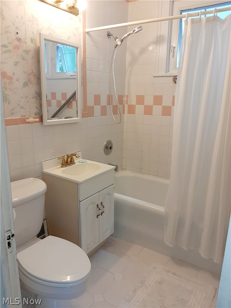 3840 Northampton Road Cleveland Heights, OH 44121 - Photo 12 of 27