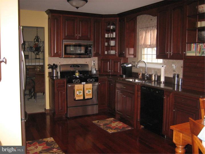 79 Freedom Road Sewell, NJ 08080 - Photo 15 of 18 Kitchen