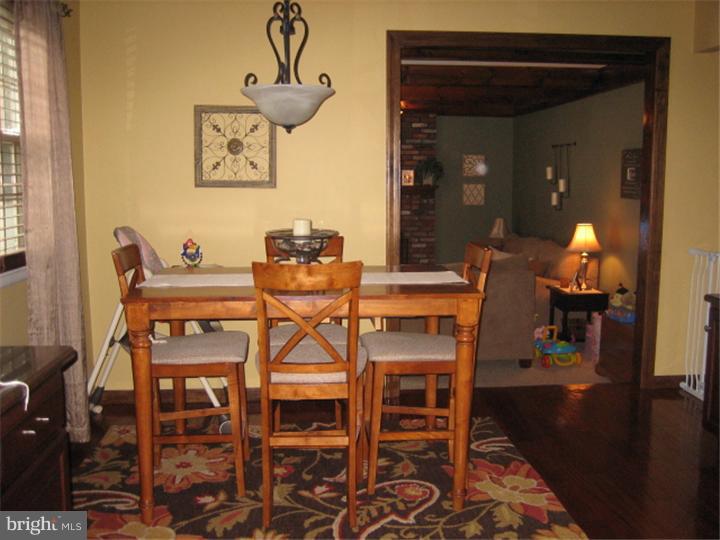 79 Freedom Road Sewell, NJ 08080 - Photo 8 of 18 Breakfast Room