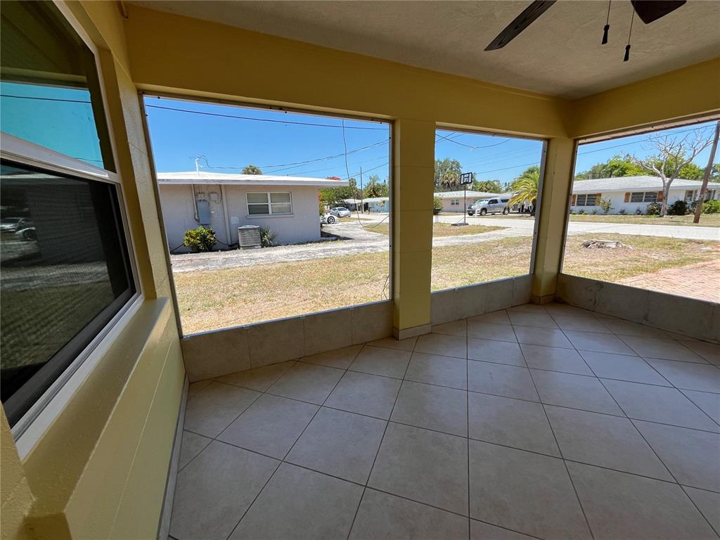 2154 Inner Cass Circle Sarasota, FL 34231 - Photo 23 of 28